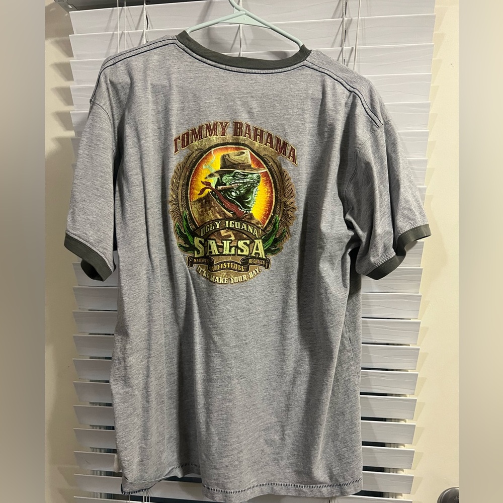 Tommy Bahama T-Shirt